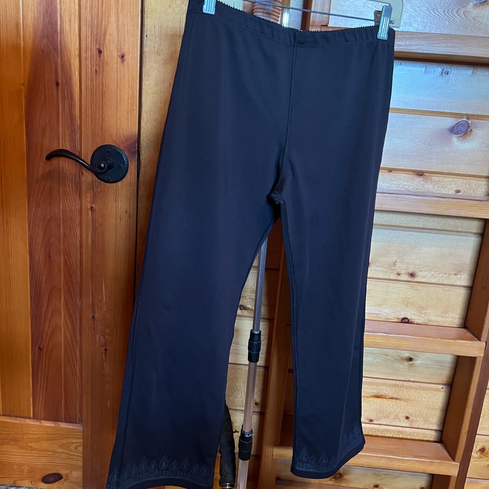 Shiva Shakti Black yoga capris size M